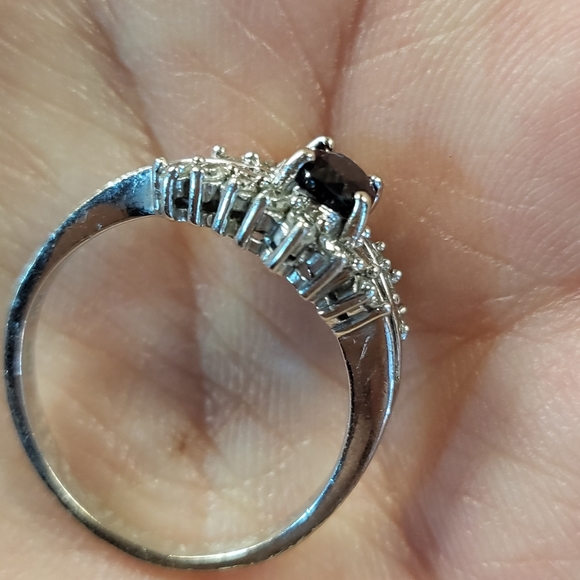 10K Diamond Sapphire ring - Picture 2 of 4